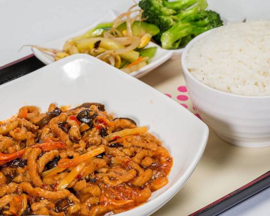Shredded Bean Curd in Chilli Sauce 素魚香肉絲